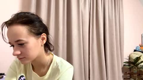 Snapshot of suzettebayouth chatting on 11, 9, 2025 Lilu online show from 11, 9, 2025