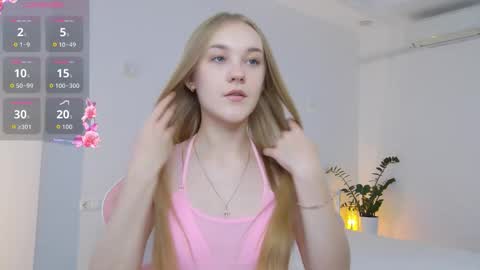 Snapshot of suzipons chatting on 11, 10, 2025 Suzi online show from 11, 10, 2025