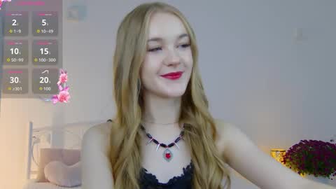 Snapshot of suzipons chatting on 30, 10, 2025 Suzi online show from 30, 10, 2025