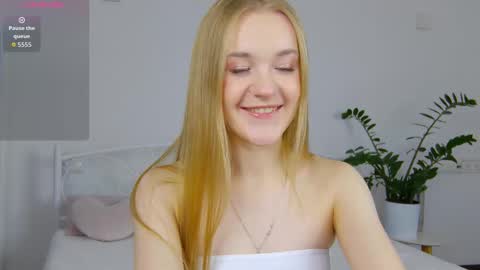 Snapshot of suzipons chatting on 19, 11, 2025 Suzi online show from 19, 11, 2025