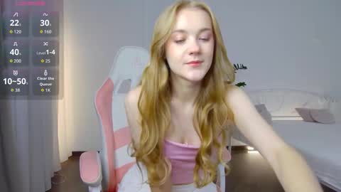 Snapshot of suzipons chatting on 26, 11, 2025 Suzi online show from 26, 11, 2025