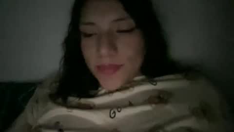 Snapshot of suzyishellawet chatting on 5, 3, 2026 Suzy online show from 5, 3, 2026