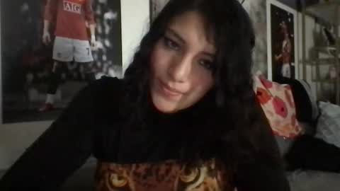 Snapshot of suzyishellawet chatting on 10, 3, 2026 Suzy online show from 10, 3, 2026