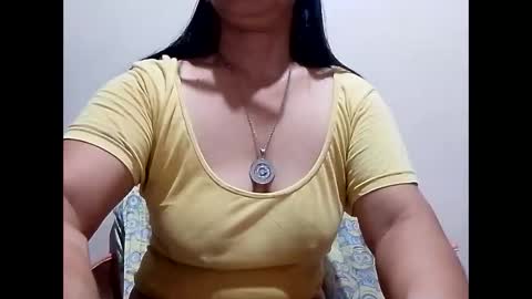 suzzie_hot online show from 8, 3, 2025