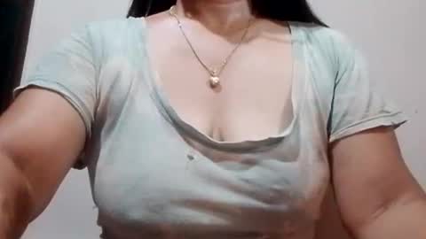 suzzie_hot online show from 13, 1, 2026