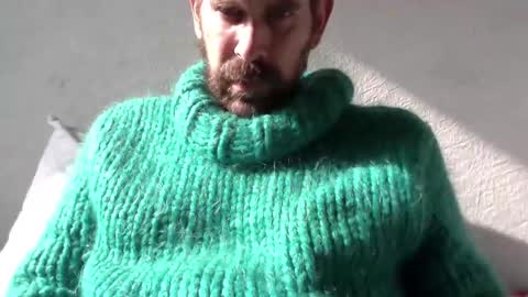 Snapshot of sweaterboy666 chatting on 12, 2, 2025 sweaterboy666 online show from 12, 2, 2025