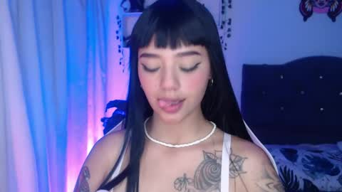 Snapshot of sweeetkittyy22 chatting on 22, 5, 2026 sweeetkittyy22 online show from 22, 5, 2026