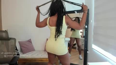 Snapshot of sweer_oshun chatting on 9, 3, 2025 Evangeline online show from 9, 3, 2025