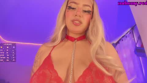 Nahomy online show from 8, 5, 2026