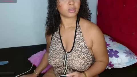 Snapshot of sweet__candy_ chatting on 12, 11, 2025 Sweet Candy online show from 12, 11, 2025