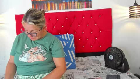 Snapshot of sweet__mature chatting on 6, 11, 2025 Carolina online show from 6, 11, 2025