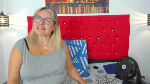 Snapshot of sweet__mature chatting on 23, 11, 2025 Carolina online show from 23, 11, 2025