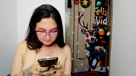 Snapshot of sweet__suck69bitch chatting on 21, 12, 2024 sweet__suck69bitch online show from 21, 12, 2024