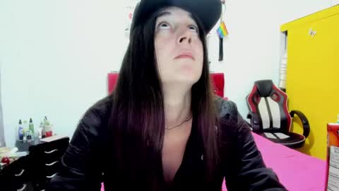 Snapshot of sweet__suck69bitch chatting on 4, 5, 2026 sweet__suck69bitch online show from 4, 5, 2026