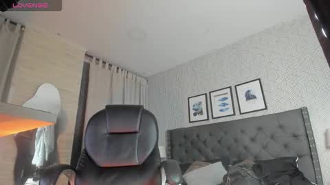 Vanessa online show from 14, 10, 2025