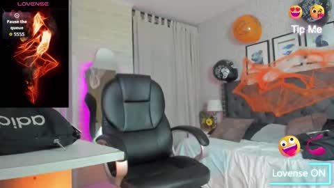 Vanessa online show from 25, 10, 2025