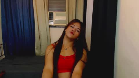 Snapshot of sweet_ahrii chatting on 14, 2, 2025 CLEO online show from 14, 2, 2025