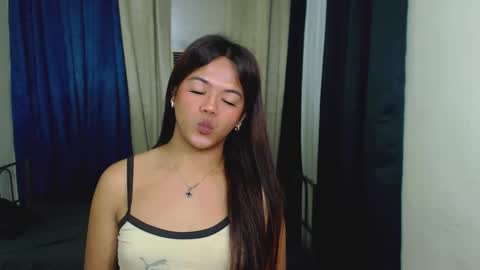 Snapshot of sweet_ahrii chatting on 16, 2, 2025 CLEO online show from 16, 2, 2025