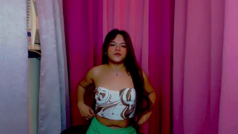 Snapshot of sweet_ahrii chatting on 21, 2, 2025 CLEO online show from 21, 2, 2025