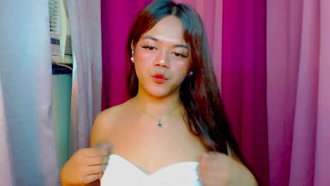 Snapshot of sweet_ahrii chatting on 22, 2, 2025 CLEO online show from 22, 2, 2025