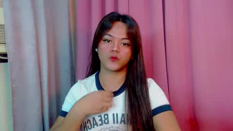 Snapshot of sweet_ahrii chatting on 25, 2, 2025 CLEO online show from 25, 2, 2025
