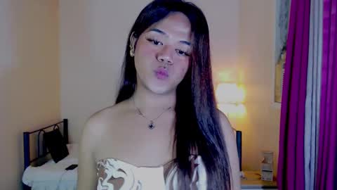Snapshot of sweet_ahrii chatting on 7, 3, 2025 CLEO online show from 7, 3, 2025