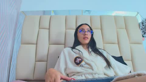 Snapshot of sweet_amye chatting on 24, 9, 2025 Amye online show from 24, 9, 2025