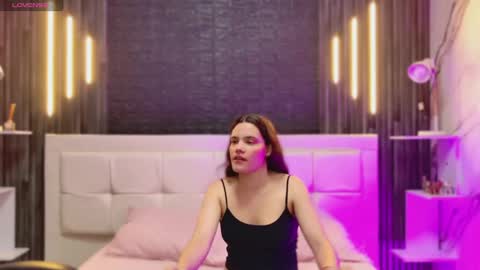 Snapshot of sweet_babe__ chatting on 28, 2, 2026 Violet online show from 28, 2, 2026