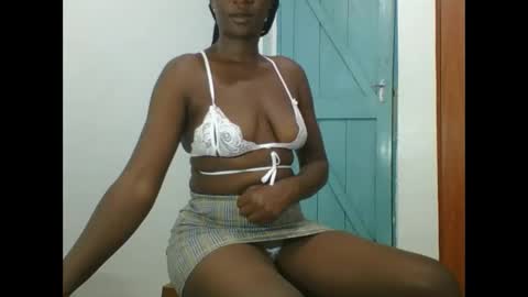 Snapshot of sweet_blackberry93 chatting on 7, 1, 2025 bella online show from 7, 1, 2025