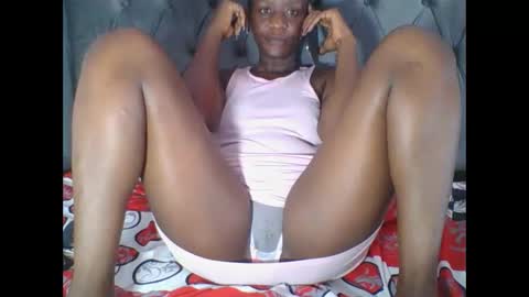 Snapshot of sweet_blackberry93 chatting on 9, 4, 2026 bella online show from 9, 4, 2026