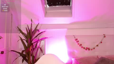 Snapshot of sweet_blueberry_ chatting on 5, 2, 2025 sweet blueberry online show from 5, 2, 2025