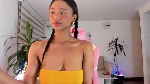 sweet_brunette88 online show from 16, 10, 2025