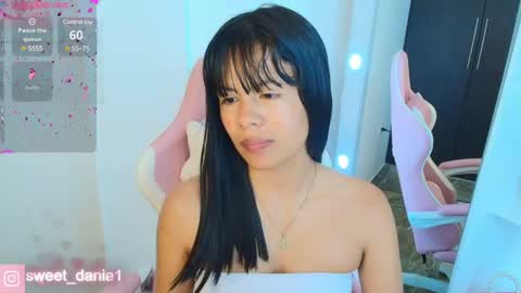 Snapshot of sweet_dania_ chatting on 4, 3, 2025 sweet_dania_ online show from 4, 3, 2025