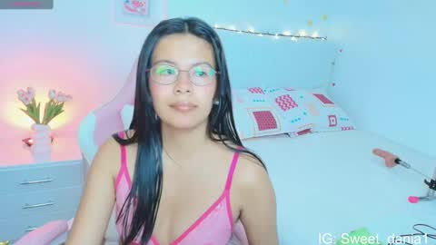 Snapshot of sweet_dania_ chatting on 14, 9, 2025 sweet_dania_ online show from 14, 9, 2025
