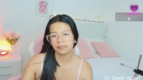 Snapshot of sweet_dania_ chatting on 20, 9, 2025 sweet_dania_ online show from 20, 9, 2025