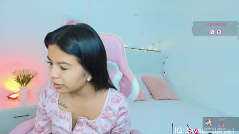 Snapshot of sweet_dania_ chatting on 7, 10, 2025 sweet_dania_ online show from 7, 10, 2025