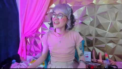  emmili  online show from 28, 12, 2024