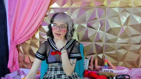  emmili  online show from 8, 2, 2025