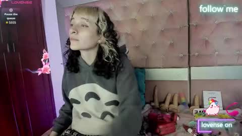  emmili  online show from 19, 3, 2026