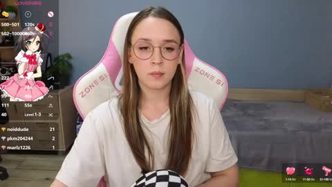 Snapshot of sweet_frosty chatting on 18, 12, 2024 Alice online show from 18, 12, 2024