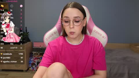 Snapshot of sweet_frosty chatting on 10, 1, 2025 Alice online show from 10, 1, 2025