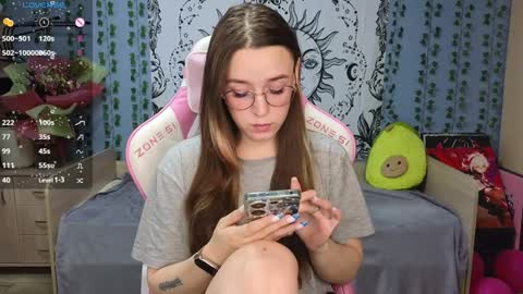 Snapshot of sweet_frosty chatting on 4, 2, 2025 Alice online show from 4, 2, 2025
