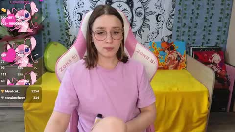 Snapshot of sweet_frosty chatting on 2, 3, 2025 Alice online show from 2, 3, 2025