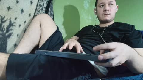 Snapshot of sweet_guy36 chatting on 29, 9, 2025 sweet_guy36 online show from 29, 9, 2025