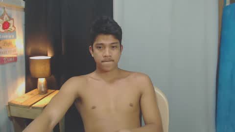 Snapshot of sweet_guyxx chatting on 7, 1, 2025 sweet_guyxx online show from 7, 1, 2025