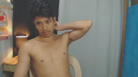 Snapshot of sweet_guyxx chatting on 9, 1, 2025 sweet_guyxx online show from 9, 1, 2025