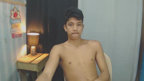 Snapshot of sweet_guyxx chatting on 10, 2, 2025 sweet_guyxx online show from 10, 2, 2025