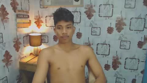 Snapshot of sweet_guyxx chatting on 26, 2, 2025 sweet_guyxx online show from 26, 2, 2025