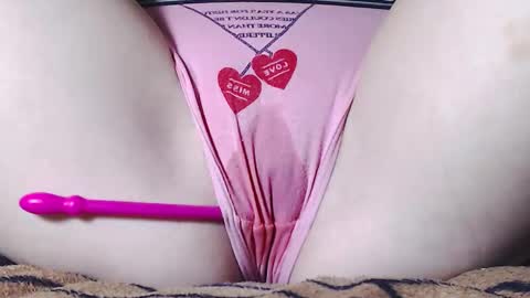 Snapshot of sweet_kitten25 chatting on 13, 12, 2024 Kitten online show from 13, 12, 2024