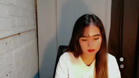Snapshot of sweet_laika chatting on 15, 12, 2024 LAIKA online show from 15, 12, 2024